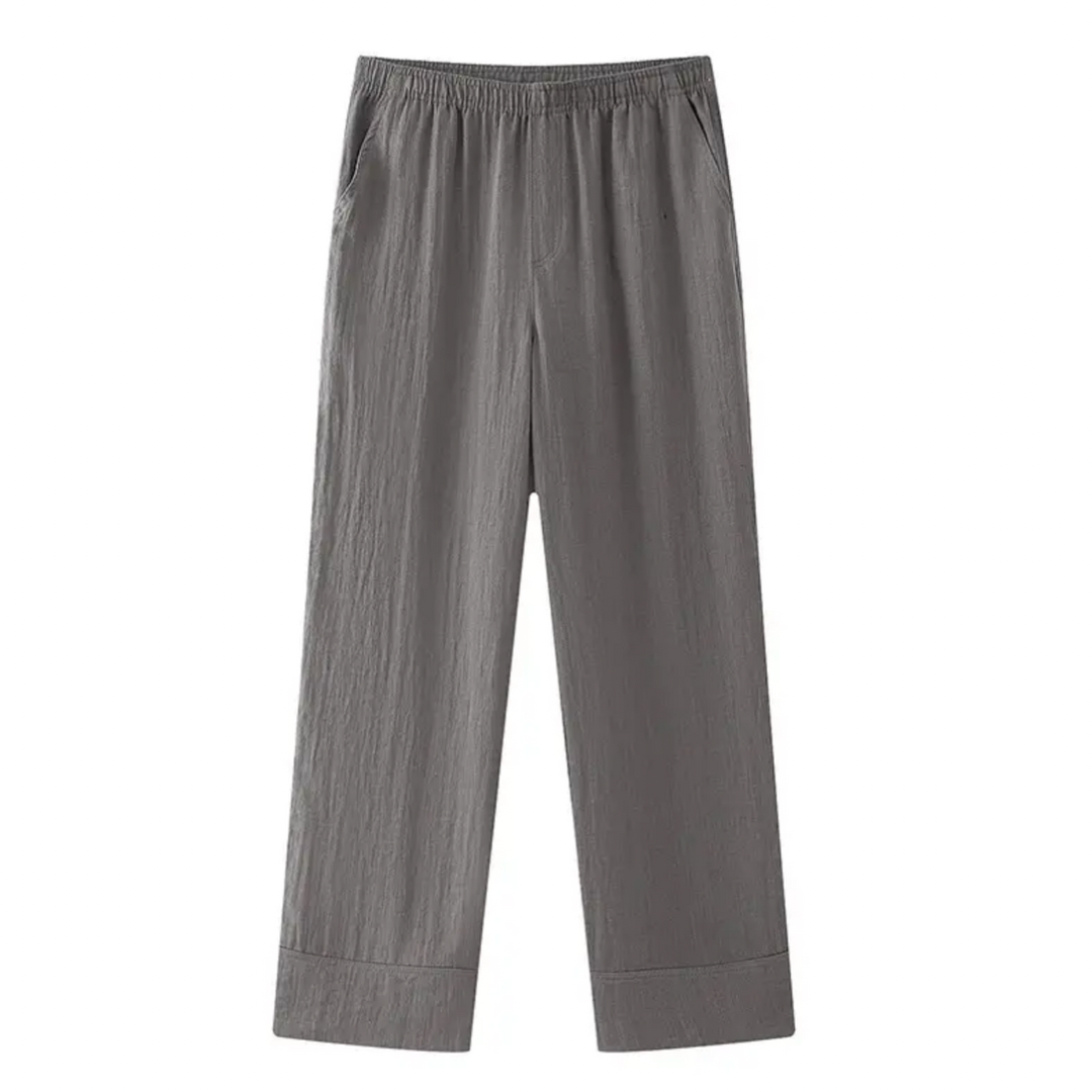 Lässiger Hosenanzug mit Schnürung